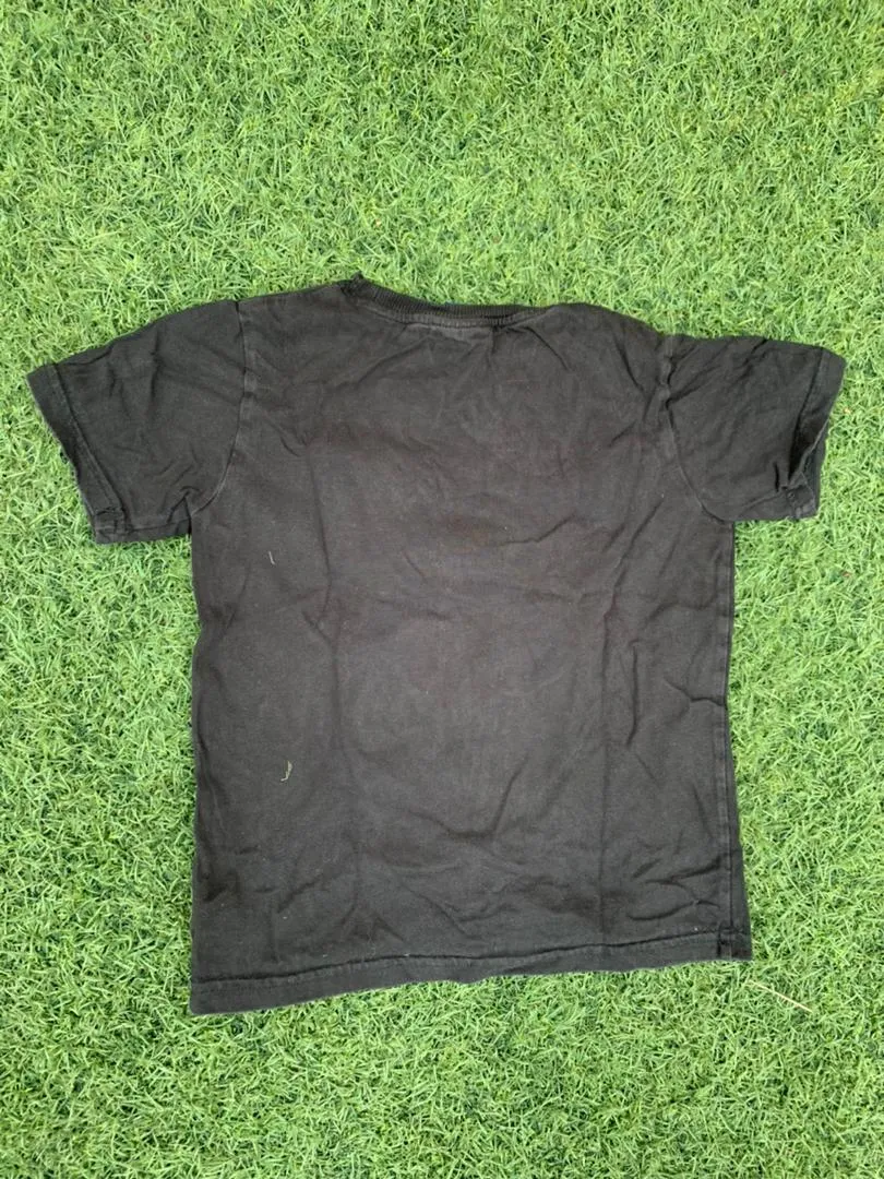 Black graphic tee size 4-5years