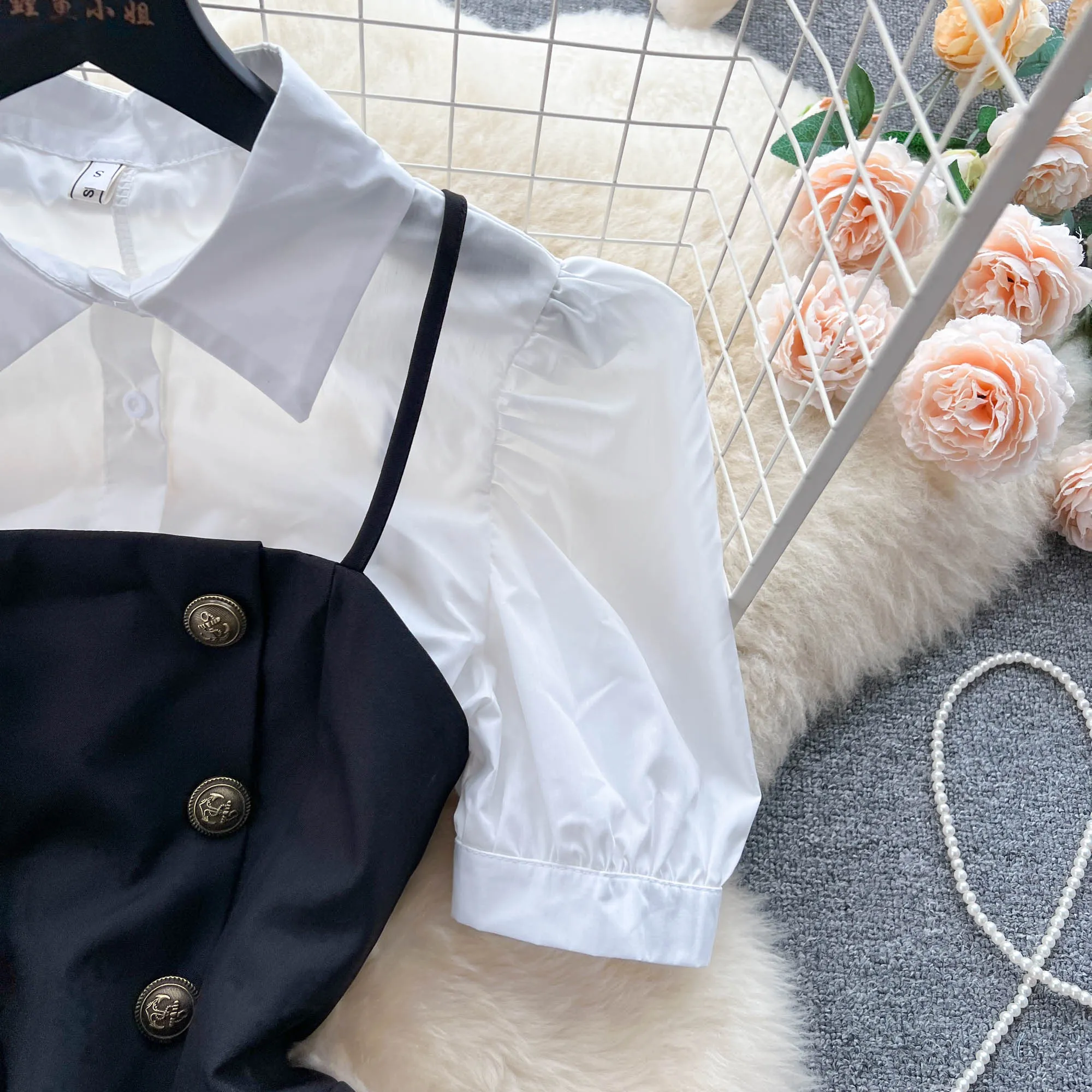 Bubble-sleeve Blouse&Halter Pleated Dress