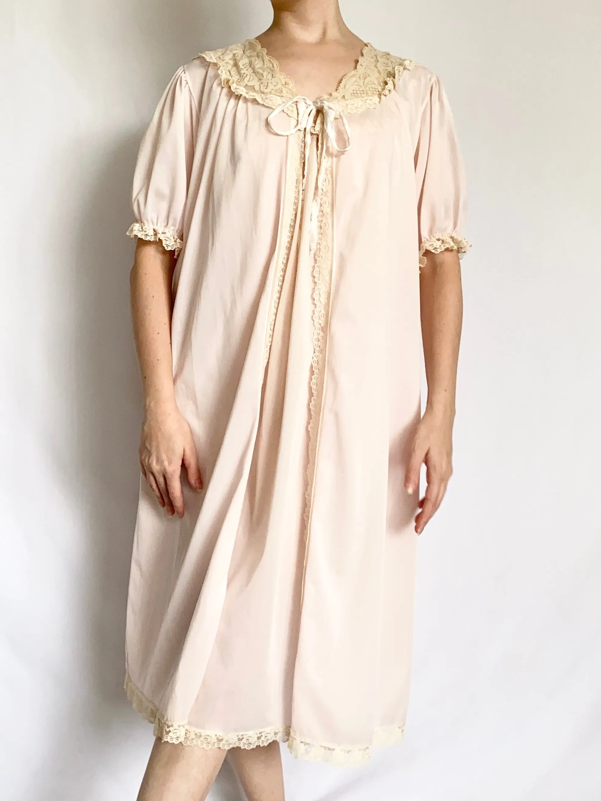Pink 1950s Delicate Nightgown and Peignoir Set (S)